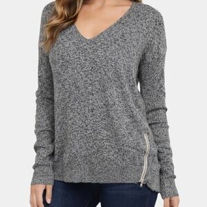 Express V-Neck Zippered Slit Oversized High-Low Pullover Sweater Size S